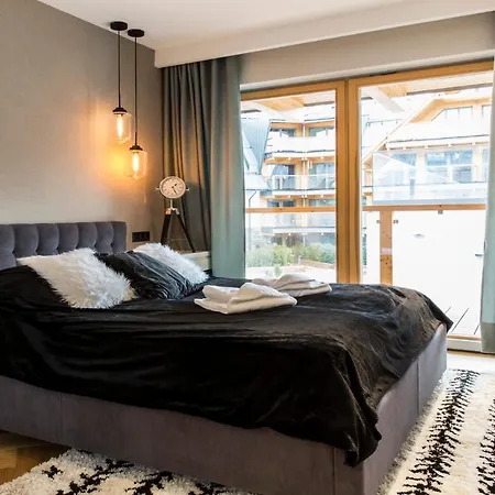 Aparthotel Royal *