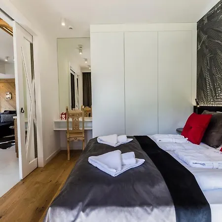Royal Hotel apartamentowy 4*